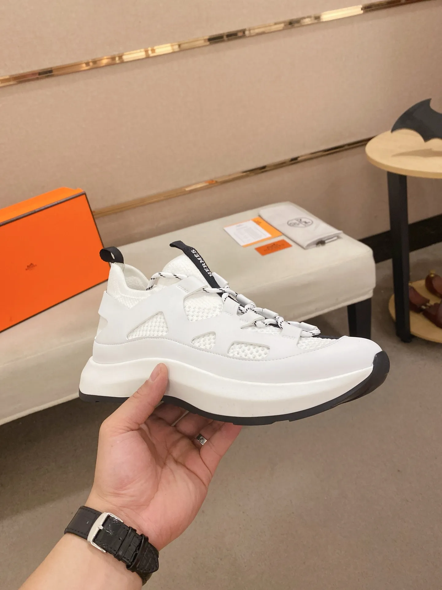 Men's clothing and shoes💰: 660💰《HERMES》【Classic Original Version】Hermès; Top 🔝 Purchasing Agency 🔍🔍Men’s latest 🇺🇸 counters are on sale simultaneously, original imported from Italy ▲▲Silk cowhide with breathable fabric ▲▲ (high-end and expensive Qi·Grade) Exquisite workmanship (Italian 🇮🇹Imported water-dyed 🐂cowhide lining) Sole: Original sole provided by the original factory, ⚠️Exclusive double-layer activity·TPR·Rubber·Combined molded outsole; Super·comfortable·wear-resistant·non-slip·environmental protection The real thing is more beautiful when photographed (high quality, following orders). You can enter and leave the counter at will * Number of yards: 38·39·40·41·42·43·44·45